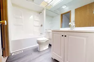 5273 Brandy Oaks Ln, Columbus, OH 43220 - Photo 17