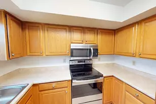 5294 Brandy Oaks Ln, Columbus, OH 43220 - Photo 11