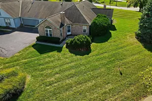 3820 Falls Cir Dr, Hilliard, OH 43026 - Photo 3