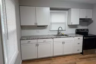 886 Carolyn Ave, Columbus, OH 43224 - Photo 5