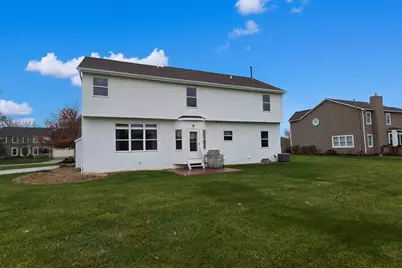 6110 Parkmeadow Lane, Hilliard, OH 43026 - Photo 3