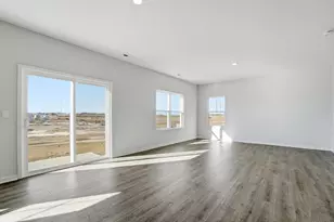 1099 Hartford Ln, London, OH 43140 - Photo 7