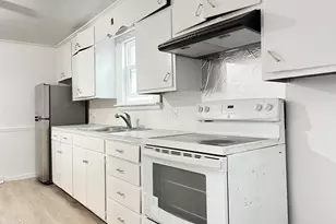 227 Pine St, Coshocton, OH 43812 - Photo 13