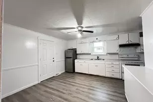 227 Pine St, Coshocton, OH 43812 - Photo 11