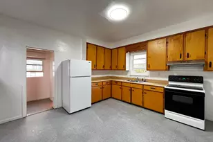 223 Pine St, Coshocton, OH 43812 - Photo 3