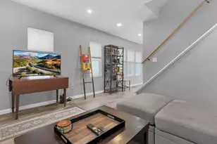 2765 Joyce Ave, Columbus, OH 43211 - Photo 7