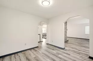 879 E 4th Ave, Columbus, OH 43201 - Photo 17