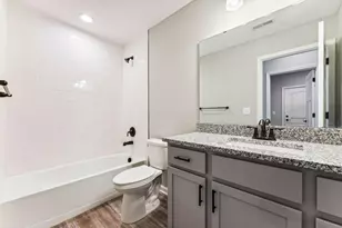 6040 Naughten Pond Dr, Columbus, OH 43213 - Photo 3