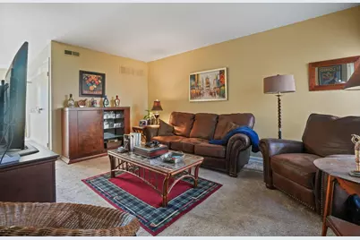 1594 Lafayette Drive, Columbus, OH 43220 - Photo 5