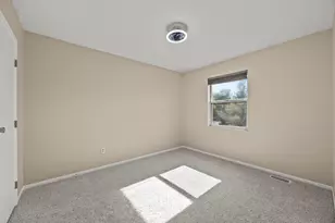 7673 Harbour Town Dr, Pickerington, OH 43147 - Photo 17