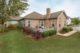 3832 Falls Cir Dr, Hilliard, OH 43026 - Photo 1