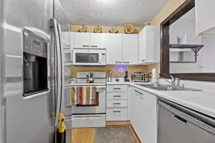 2229 Teardrop Ave, Columbus, OH 43235 - Photo 3