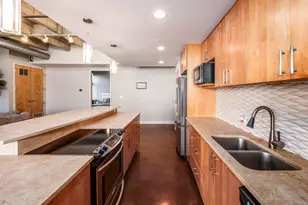 199 S 5th St, Columbus, OH 43215 - Photo 15