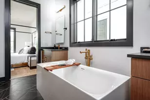 2342 Quarry Trails Dr, Columbus, OH 43228 - Photo 21