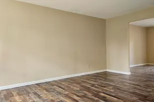 117 Stornoway Dr E, Columbus, OH 43213 - Photo 3