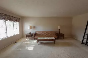 732 Grandview Dr, Springfield, OH 45503 - Photo 13