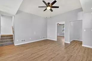 215 W South St, Jackson, OH 45640 - Photo 11