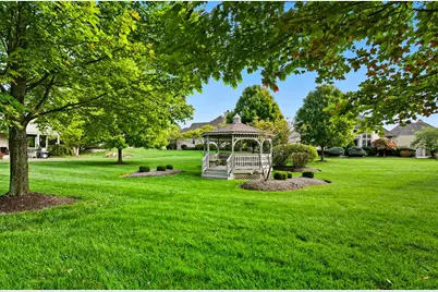 10010 Beckford Court, Powell, OH 43065 - Photo 3