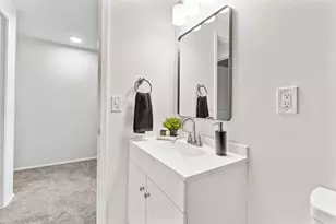 2173 Noe Bixby Rd, Columbus, OH 43232 - Photo 15