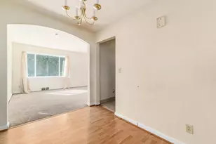 1872 Greenway Ave S, Columbus, OH 43219 - Photo 3