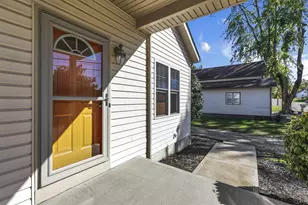 2582 E Park St, Millersport, OH 43046 - Photo 7