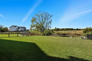 426 Bethpage Blvd, Commercial Point, OH 43116 - Photo 37