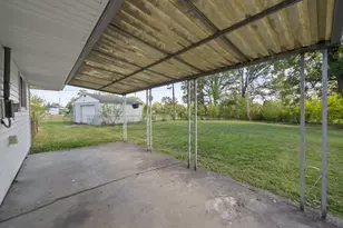 3302 Hilock Pl, Columbus, OH 43207 - Photo 9