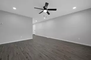 2496 Navarre Rd, Columbus, OH 43207 - Photo 7