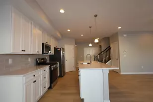 5480 Fawnsbury Ct, Powell, OH 43065 - Photo 3