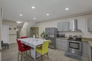 1549 Delbert Rd, Columbus, OH 43219 - Photo 15