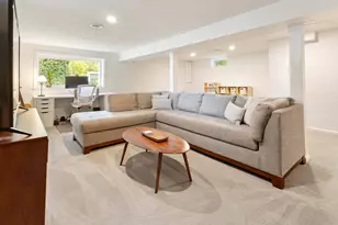 2370 Zollinger Rd, Columbus, OH 43221 - Photo 21