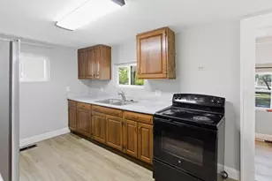 417 N West St, Bellefontaine, OH 43311 - Photo 5