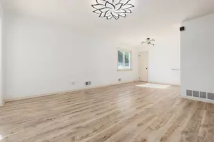 4241 Ashgrove Dr, Grove City, OH 43123 - Photo 7