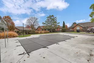 2560 Trotterslane Dr, Columbus, OH 43235 - Photo 31