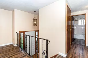 1687 Brookfield Square S, Columbus, OH 43229 - Photo 5