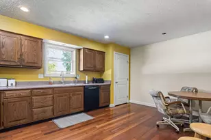 6338 Beaver Lake Dr, Grove City, OH 43123 - Photo 13