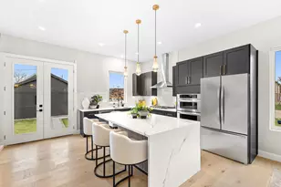 338 S Ohio Ave, Columbus, OH 43205 - Photo 1