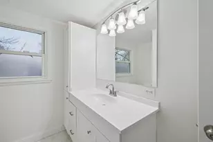 218 Darbyhurst Rd, Columbus, OH 43228 - Photo 23