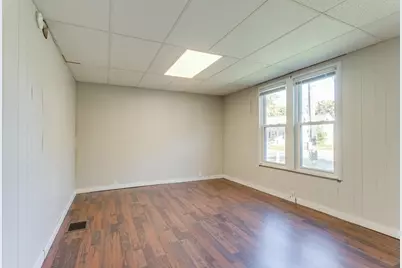 360 E Central Avenue, Delaware, OH 43015 - Photo 7