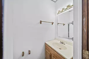 1225 E Livingston Ave, Columbus, OH 43205 - Photo 7