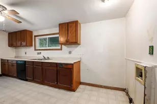 551 E Main St, Circleville, OH 43113 - Photo 7