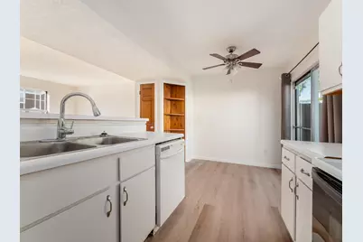 5053 Stoneybrook Boulevard, Hilliard, OH 43026 - Photo 11