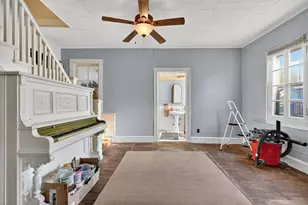 374 E Franklin St, Circleville, OH 43113 - Photo 7