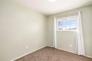 884 Bruckner Rd, Columbus, OH 43207 - Photo 17