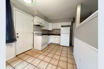 5726 Beechcroft Road #J, Columbus, OH 43229 - Photo 9