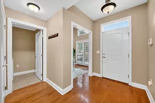 302 Zander Ln, Columbus, OH 43230 - Photo 3