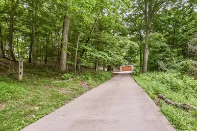 256 Pinehurst Drive, Granville, OH 43023 - Photo 3