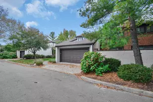 203 St Pierre St, Worthington, OH 43085 - Photo 5