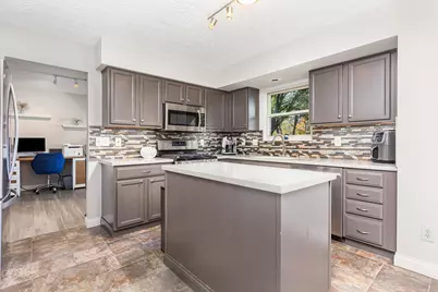 5655 Lotus Court, Grove City, OH 43123 - Photo 11