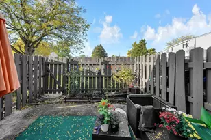 2292 Laurelwood Dr, Columbus, OH 43229 - Photo 25